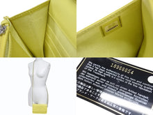 Load image into Gallery viewer, CHANEL シャネル チェーンショルダーウォレット 長財布 A48654 18番台 ココマーク キャビアスキン イエロー 美品 中古 4b006536