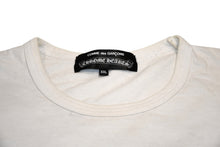 Load image into Gallery viewer, CHROME HEARTS クロムハーツ × COMME DES GARCONS DSM限定 ロゴTシャツ ホワイト サイズXXL 良品 中古 4b012337
