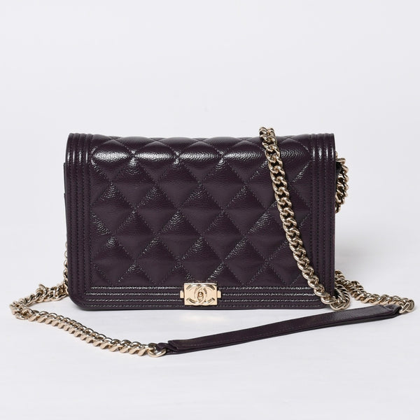 新品同様 CHANEL シャネル BOY CHANEL ボーイシャネル チェーンウォレット 30番台 ココマーク キャビアスキン パープル 中古 4b013369
