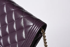 新品同様 CHANEL シャネル BOY CHANEL ボーイシャネル チェーンウォレット 30番台 ココマーク キャビアスキン パープル 中古 4b013369