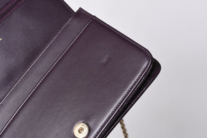 新品同様 CHANEL シャネル BOY CHANEL ボーイシャネル チェーンウォレット 30番台 ココマーク キャビアスキン パープル 中古 4b013369