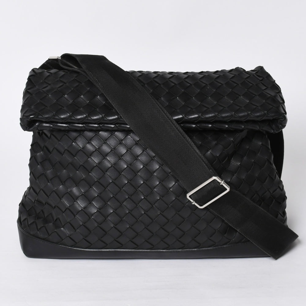 BOTTEGAVENETA ボッテガヴェネタ イントレチャート ショルダーバッグ 651836 レザー ブラック シルバー金具 美品 中古 4a000373
