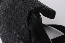 画像をギャラリービューアに読み込む, BOTTEGAVENETA ボッテガヴェネタ イントレチャート ショルダーバッグ 651836 レザー ブラック シルバー金具 美品 中古 4a000373
