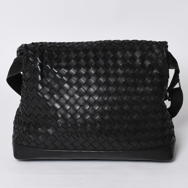 BOTTEGAVENETA ボッテガヴェネタ イントレチャート ショルダーバッグ 651836 レザー ブラック シルバー金具 美品 中古 4a000373