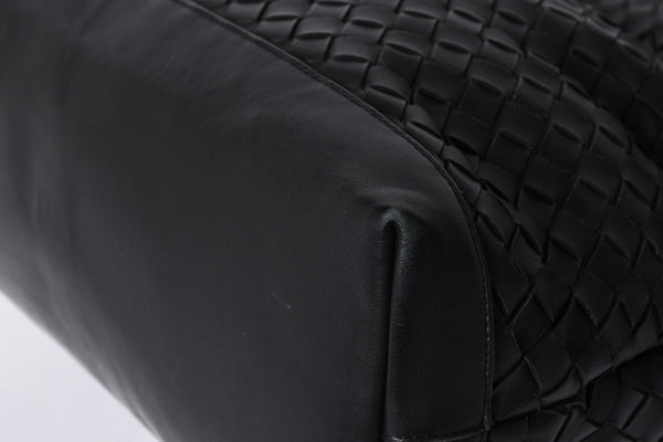 BOTTEGAVENETA ボッテガヴェネタ イントレチャート ショルダーバッグ 651836 レザー ブラック シルバー金具 美品 中古 4a000373