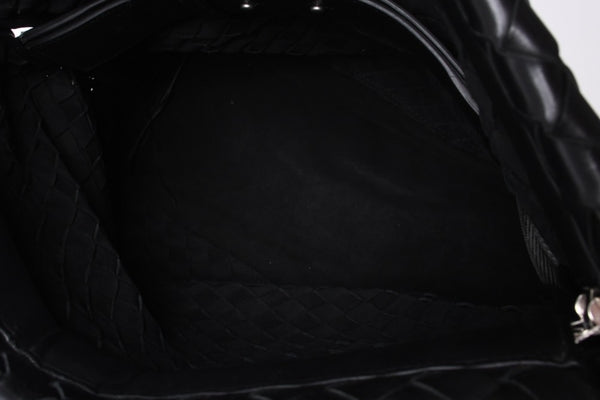 BOTTEGAVENETA ボッテガヴェネタ イントレチャート ショルダーバッグ 651836 レザー ブラック シルバー金具 美品 中古 4a000373