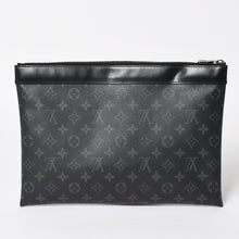 画像をギャラリービューアに読み込む, LOUIS VUITTON ルイヴィトン モノグラムエクリプス ポシェットディスカバリー M62291 クラッチバッグ ブラック 美品 中古 4a004673