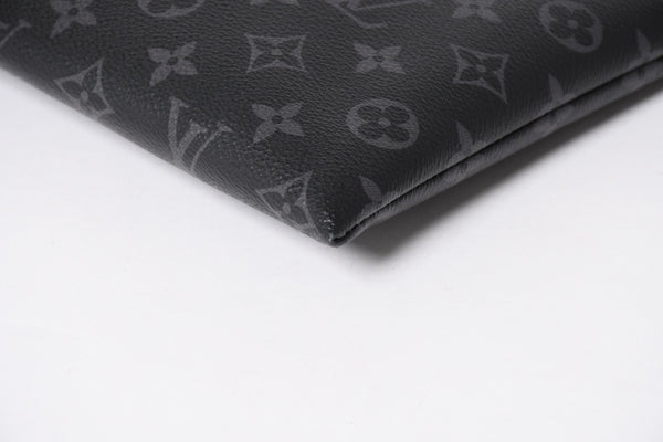 LOUIS VUITTON ルイヴィトン モノグラムエクリプス ポシェットディスカバリー M62291 クラッチバッグ ブラック 美品 中古 4a004673