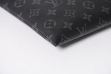 画像をギャラリービューアに読み込む, LOUIS VUITTON ルイヴィトン モノグラムエクリプス ポシェットディスカバリー M62291 クラッチバッグ ブラック 美品 中古 4a004673