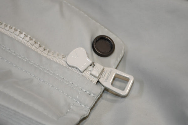 新品同様 LOUIS VUITTON ルイヴィトン 23AW ボンバージャケット RM232 MO6 HPB71W サイズ58 チェーンステッチ グリーン系 中古 4b012721