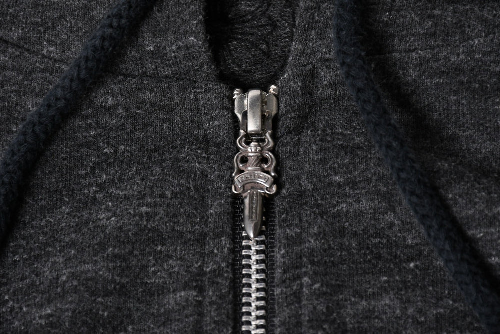 新品同様品 CHROME HEARTS クロムハーツ セメタリークロス ダガージップアップパーカー ポリエステル シルバー925 グレー サイズM 中古 4a005550