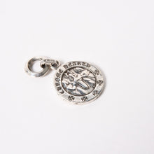 画像をギャラリービューアに読み込む, CHROME HEARTS クロムハーツ CHRM ANGL MDL V2 エンジェルメダル チャーム V2 ペンダントトップ 重量約6.74g シルバー925 美品 中古 4a005374