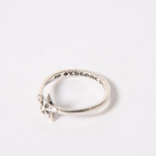 Load image into Gallery viewer, CHROME HEARTS クロムハーツ CHRM ANGL MDL V2 エンジェルメダル チャーム V2 ペンダントトップ 重量約6.74g シルバー925 美品 中古 4a005374
