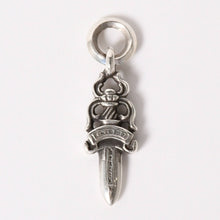 画像をギャラリービューアに読み込む, [USED/中古]CHROME HEARTS クロムハーツ ペンダントトップ #5 DAGGER CHARM シルバー シルバー925 Aランク 中古 4a005386
