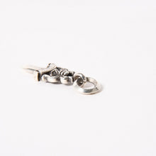 画像をギャラリービューアに読み込む, [USED/中古]CHROME HEARTS クロムハーツ ペンダントトップ #5 DAGGER CHARM シルバー シルバー925 Aランク 中古 4a005386