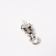 画像をギャラリービューアに読み込む, [USED/中古]CHROME HEARTS クロムハーツ ペンダントトップ #5 DAGGER CHARM シルバー シルバー925 Aランク 中古 4a005386