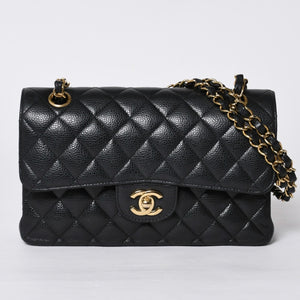 極美品 CHANEL シャネル マトラッセ23 Wフラップ Wチェーンショルダーバッグ ランダム番台 キャビアスキン ブラック 中古 4a000775