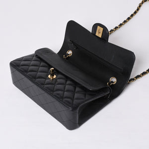 極美品 CHANEL シャネル マトラッセ23 Wフラップ Wチェーンショルダーバッグ ランダム番台 キャビアスキン ブラック 中古 4a000775