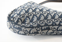 画像をギャラリービューアに読み込む, 新品同様 CHRISTIAN DIOR クリスチャンディオール トロッター サドルバッグ ワンショルダーバッグ サドルポーチ ネイビー 中古 4b013359