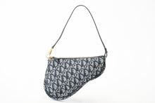 画像をギャラリービューアに読み込む, 新品同様 CHRISTIAN DIOR クリスチャンディオール トロッター サドルバッグ ワンショルダーバッグ サドルポーチ ネイビー 中古 4b013359
