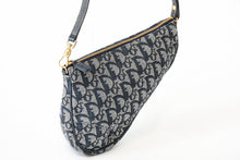 画像をギャラリービューアに読み込む, 新品同様 CHRISTIAN DIOR クリスチャンディオール トロッター サドルバッグ ワンショルダーバッグ サドルポーチ ネイビー 中古 4b013359