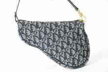 画像をギャラリービューアに読み込む, 新品同様 CHRISTIAN DIOR クリスチャンディオール トロッター サドルバッグ ワンショルダーバッグ サドルポーチ ネイビー 中古 4b013359