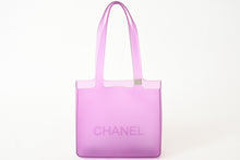 Load image into Gallery viewer, CHANEL シャネル ヴィンテージ ロゴ ラバー ミニトートバッグ パープル 美品 中古 4b013451
