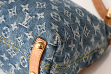 Load image into Gallery viewer, LOUIS VUITTON ルイヴィトン モノグラムデニム バギーPM ショルダーバッグ ワンショルダー M95049 インディゴブルー 美品 中古 4b013419