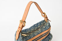 Load image into Gallery viewer, LOUIS VUITTON ルイヴィトン モノグラムデニム バギーPM ショルダーバッグ ワンショルダー M95049 インディゴブルー 美品 中古 4b013419