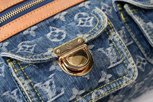Load image into Gallery viewer, LOUIS VUITTON ルイヴィトン モノグラムデニム バギーPM ショルダーバッグ ワンショルダー M95049 インディゴブルー 美品 中古 4b013419