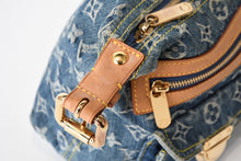 Load image into Gallery viewer, LOUIS VUITTON ルイヴィトン モノグラムデニム バギーPM ショルダーバッグ ワンショルダー M95049 インディゴブルー 美品 中古 4b013419