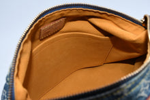 Load image into Gallery viewer, LOUIS VUITTON ルイヴィトン モノグラムデニム バギーPM ショルダーバッグ ワンショルダー M95049 インディゴブルー 美品 中古 4b013419