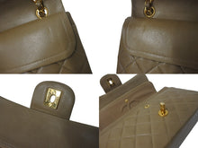 Load image into Gallery viewer, CHANEL シャネル マトラッセWフラップチェーンショルダーバッグ 3番台 ラムスキン 23cm ベージュ ゴールド金具 美品 中古 4c073631