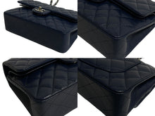 Load image into Gallery viewer, 極美品 CHANEL シャネル チェーンショルダーバッグ マトラッセ23 キャビアスキン ネイビー シルバー金具 24番台 中古 4c075674