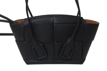 Load image into Gallery viewer, 新品未使用 BOTTEGA VENETA ボッテガヴェネタ 2wayバッグ ハンドバッグ ショルダーバッグ ブラック レザー シルバー金具 中古 4c075684