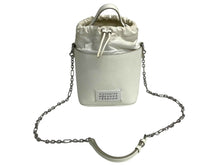 Load image into Gallery viewer, Maison Margiela メゾンマルジェラ ショルダーバッグ 2WAY ホワイト 5AC BUCKET SMALL S61WG0035 美品 中古 4c067690