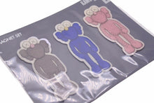Load image into Gallery viewer, 個人保管未使用品 KAWS 【マグネット3点セットBFF】マルチカラー 21088