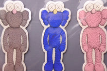 Load image into Gallery viewer, 個人保管未使用品 KAWS 【マグネット3点セットBFF】マルチカラー 21088