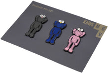 画像をギャラリービューアに読み込む, 新品同様品 KAWS カウズ ENAMEL PIN SET バッチ ピンバッチ ピン アンティーク ピンク ブラック ブルー 中古 21092