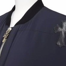 画像をギャラリービューアに読み込む, CHROME HEARTS クロムハーツ NIP &amp; TUCK ジップアップ タガージップ ブルゾン ジャケット M ブラック クロスパッチ8つ 美品 22062 正規品
