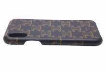 Load image into Gallery viewer, CELINE セリーヌ スマホケース iPhoneX トリオンフ マカダム ブラック ゴールド ユニセックス 中古 N22965