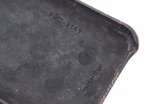 Load image into Gallery viewer, CELINE セリーヌ スマホケース iPhoneX トリオンフ マカダム ブラック ゴールド ユニセックス 中古 N22965