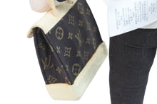 画像をギャラリービューアに読み込む, LOUIS VUITTON ルイヴィトン ベルボーイ人形 2013年 クリスマス限定 ノベルティ コットン ポリエステル 美品 中古 27080
