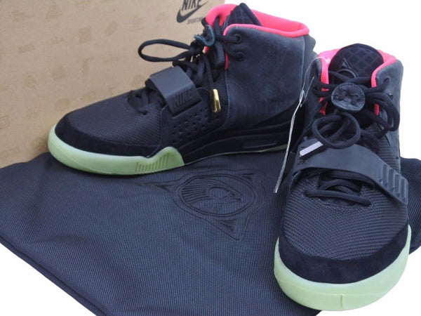 Unused / with black tag NIKE AIR YEEZY 2 Air Yeezy Solar Red 508214-006 Black Sneakers 30346