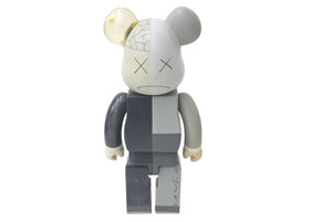 Extremely rare KAWS item, signed by the artist himself. BE@RBRIK Gray COMPANION Human Anatomy Model 400% Original Fake Excellent Condition Used 31909