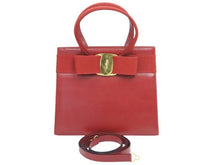 Load image into Gallery viewer, Salvatore Ferragamo サルヴァトーレフェラガモ 2WAYハンドバッグ ヴァラリボン レッド ゴールド金具 美品 中古 33008