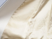 画像をギャラリービューアに読み込む, guuci グッチ ロングコート アイボリー 544855 ggパール ウェブライン レッド ボタン付き 38 美品 37199