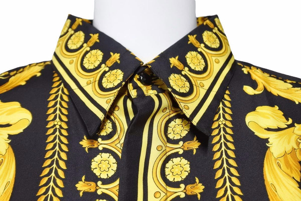 New and unused VERSACE Rare Baroque pattern shirt All pattern Vintage Like new Super rare 44 with tags 38307
