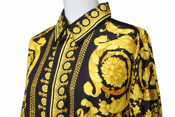 New and unused VERSACE Rare Baroque pattern shirt All pattern Vintage Like new Super rare 44 with tags 38307
