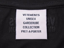 Load image into Gallery viewer, VETEMENTS ヴェトモン ダブルユニコーン 22SS ロゴ 半袖Tシャツ UE52TR200B ブラック ユニセックス 美品 40612